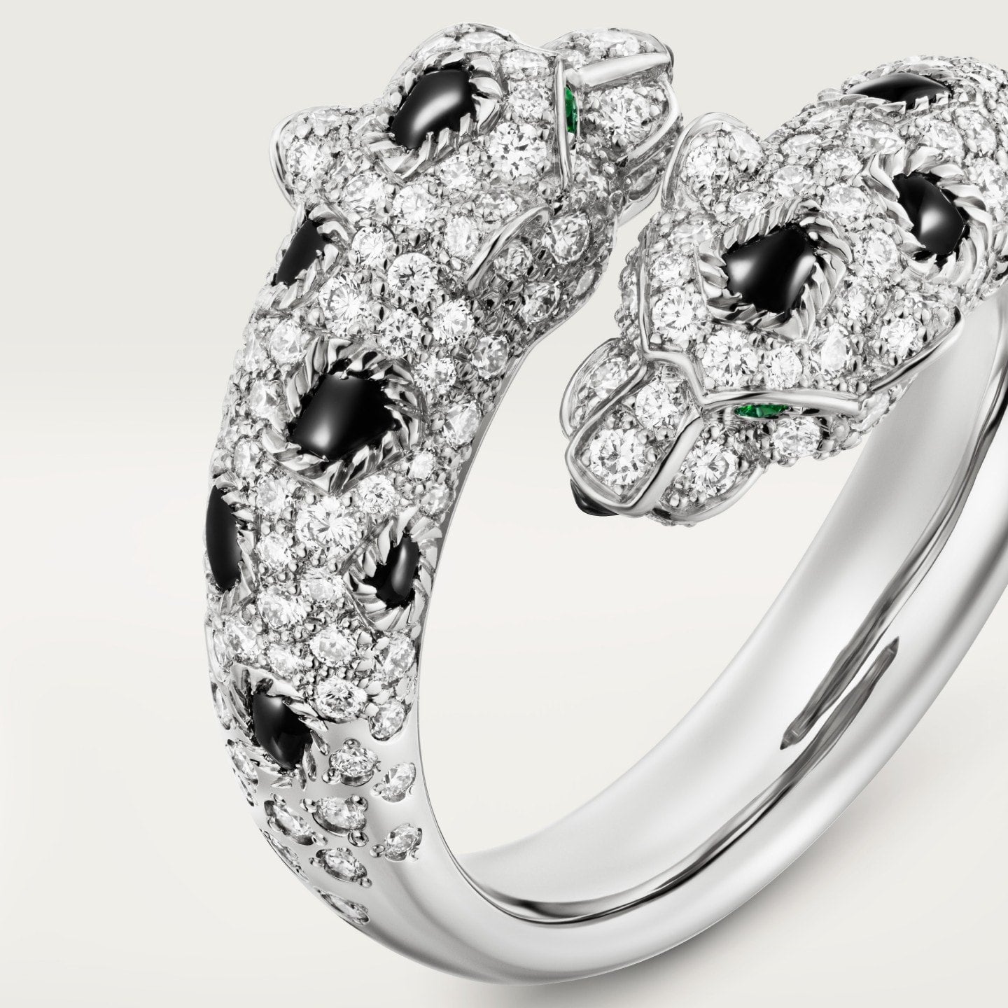 Bague Panthère de Cartier, semi-pavée