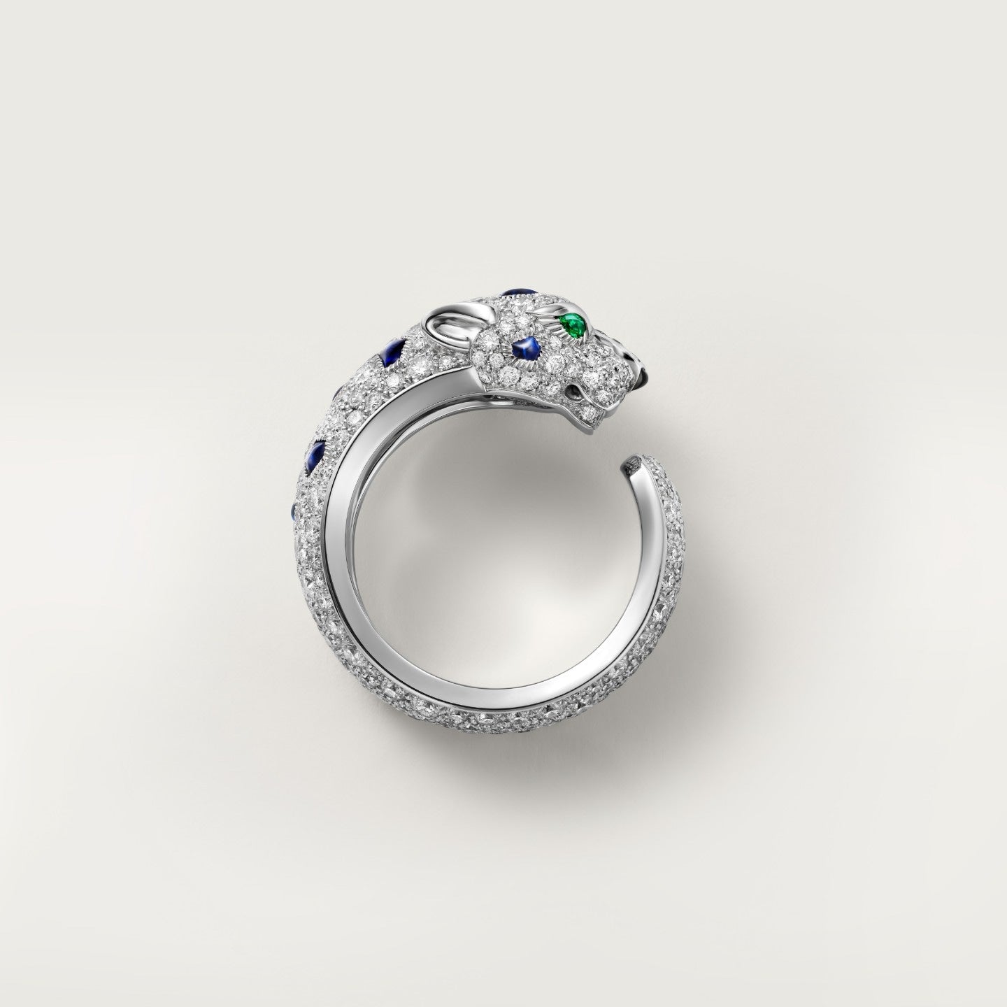 Bague Panthère de Cartier, moyen modèle, semi-pavée