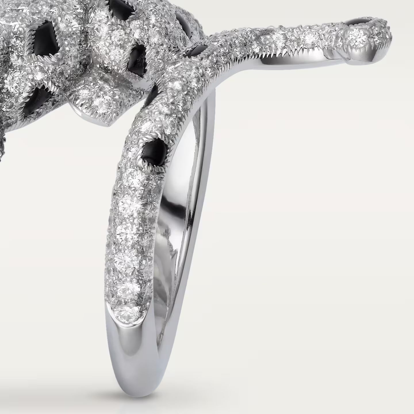 Bague Panthère de Cartier, pavée