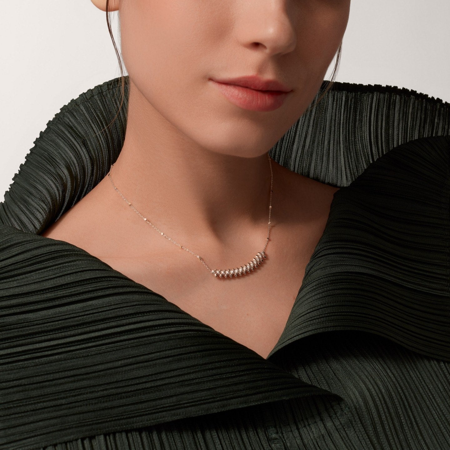 Pendentif Clash de Cartier, petit modèle, pavé