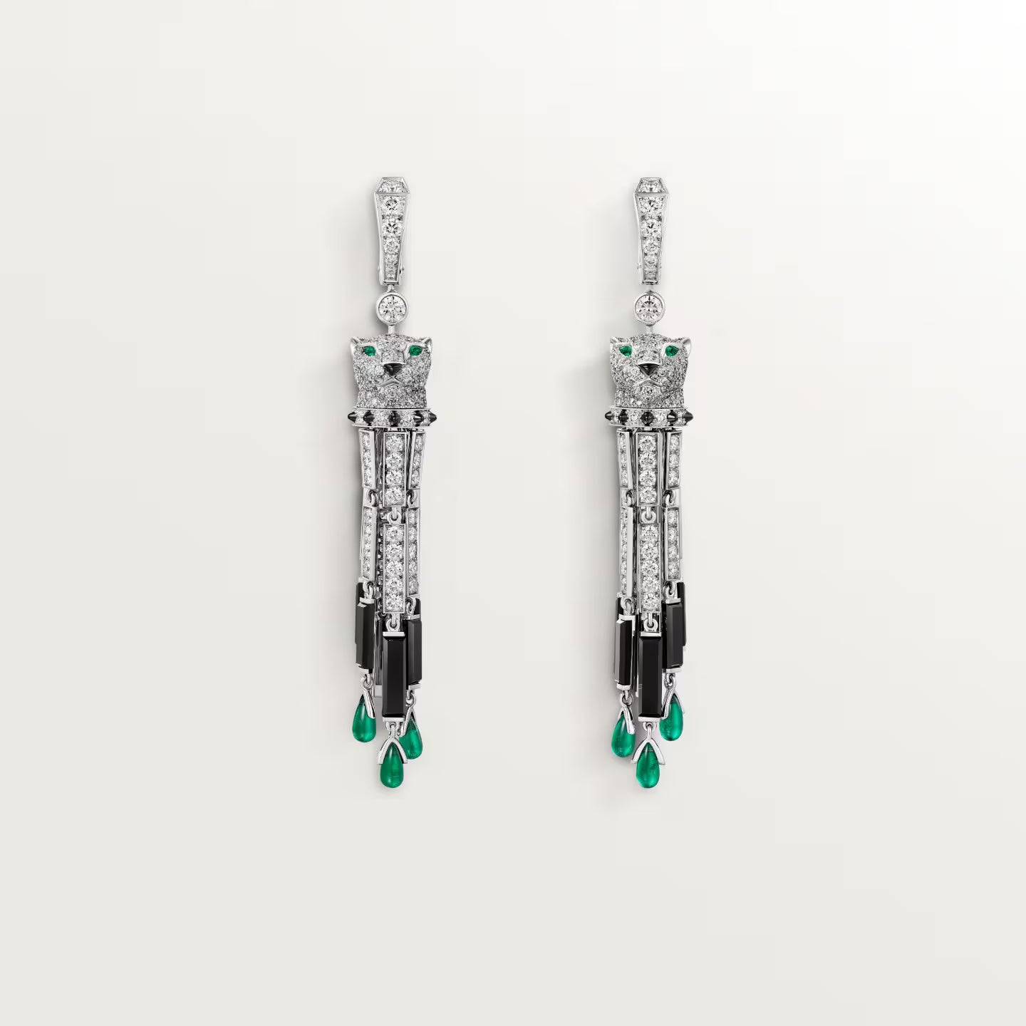 Boucles d'oreilles Panthère de Cartier, émeraude, pavées