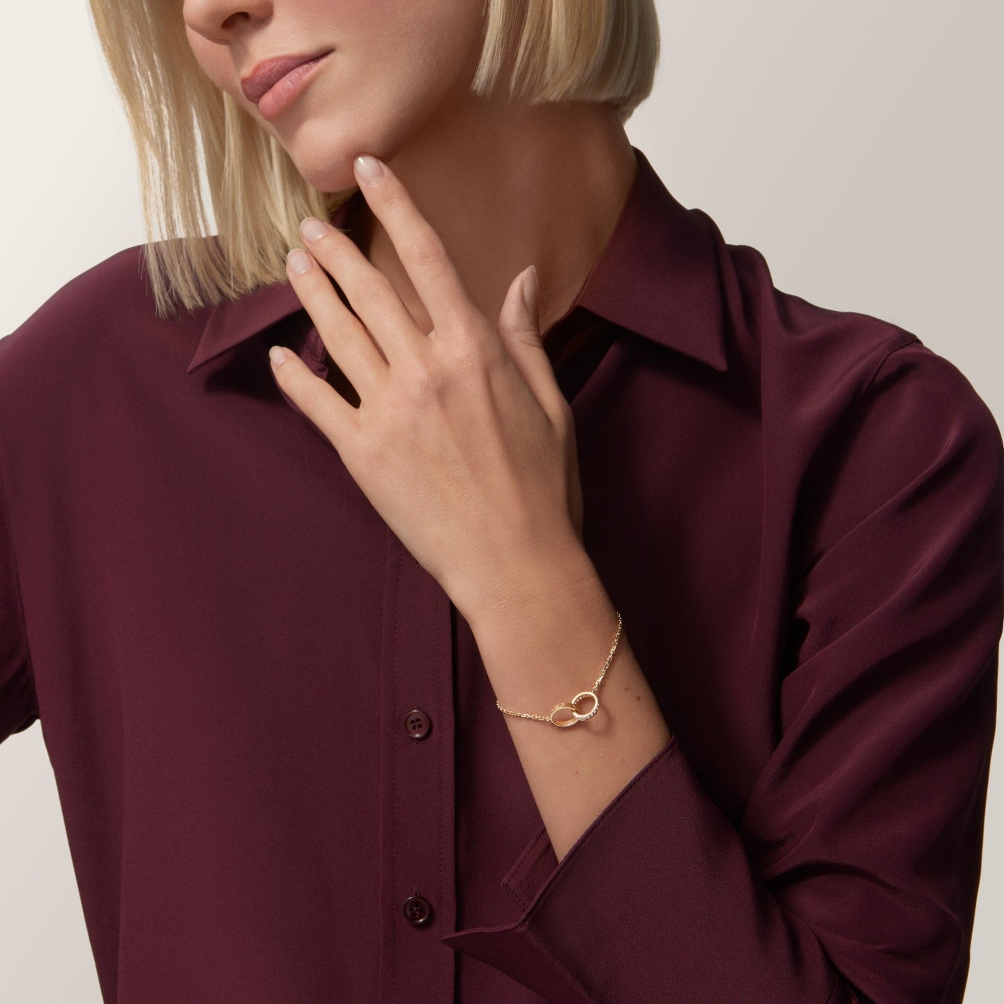 Bracelet LOVE, sur chaîne, semi-pavé