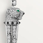 Boucles d'oreilles Panthère de Cartier, émeraude, pavées