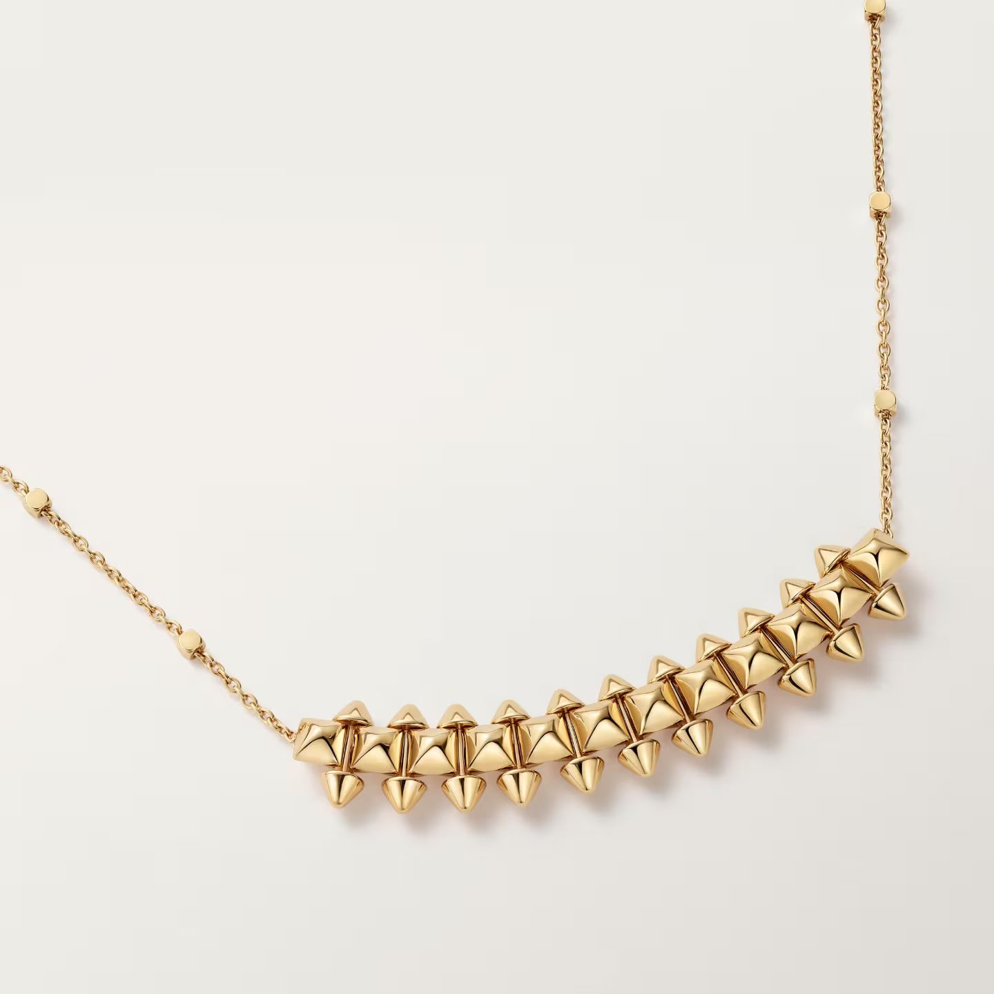 Pendentif Clash de Cartier, moyen modèle