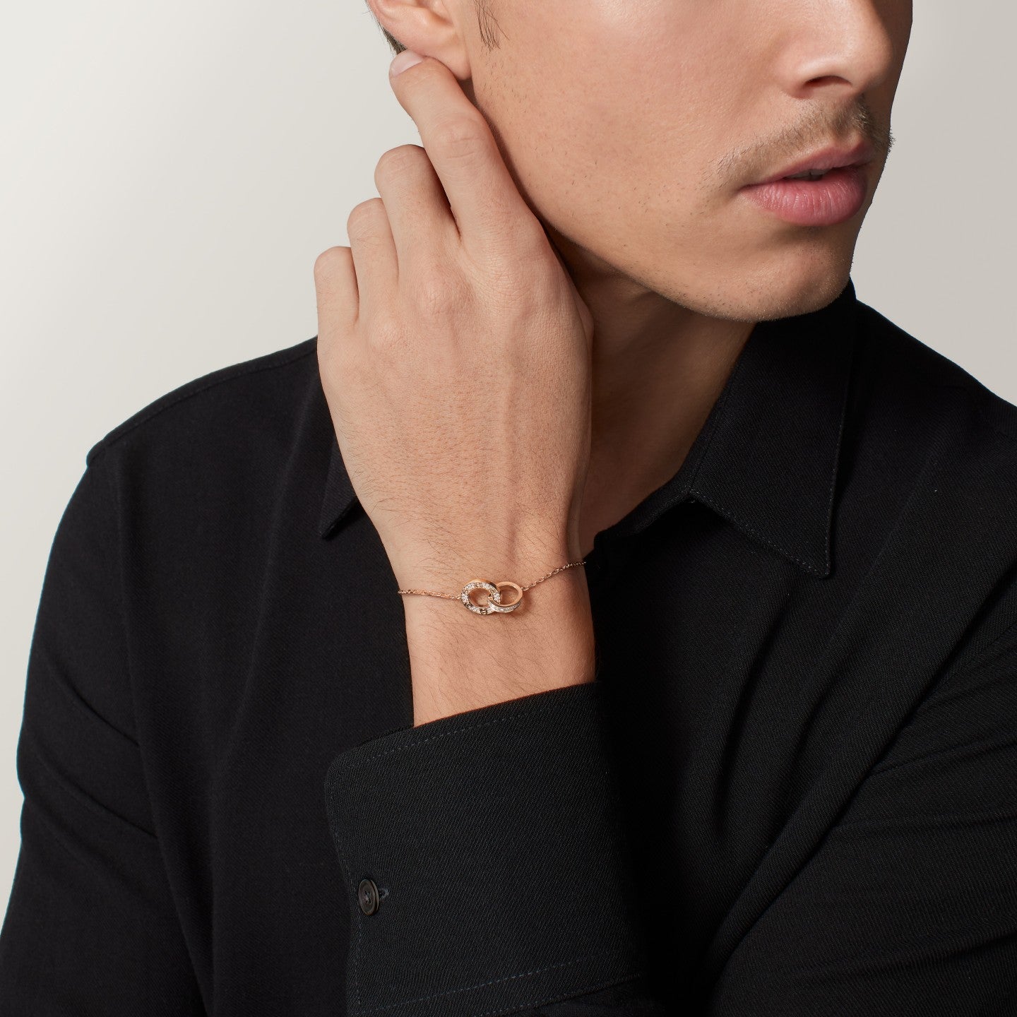 Bracelet LOVE, sur chaîne, pavé