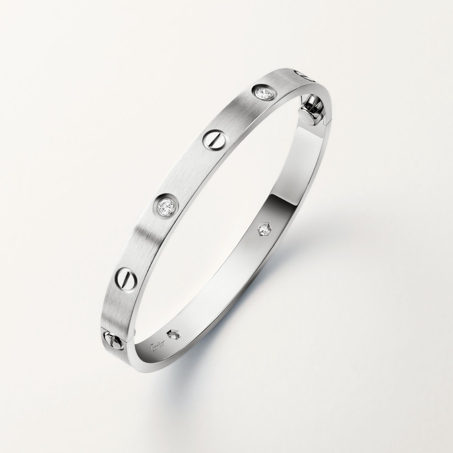 Bracelet LOVE, modèle classique, finition brossée, 4 diamants