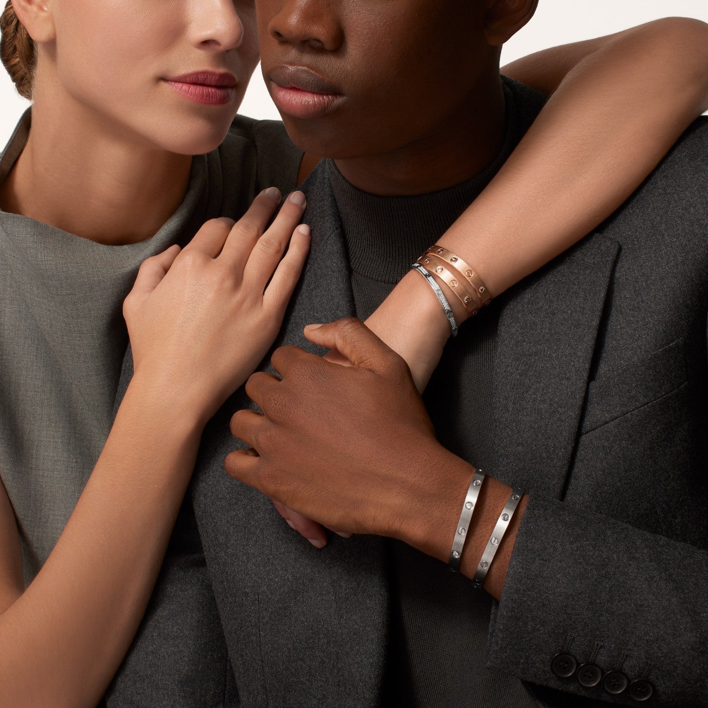Bracelet LOVE, modèle classique, finition brossée, 4 diamants