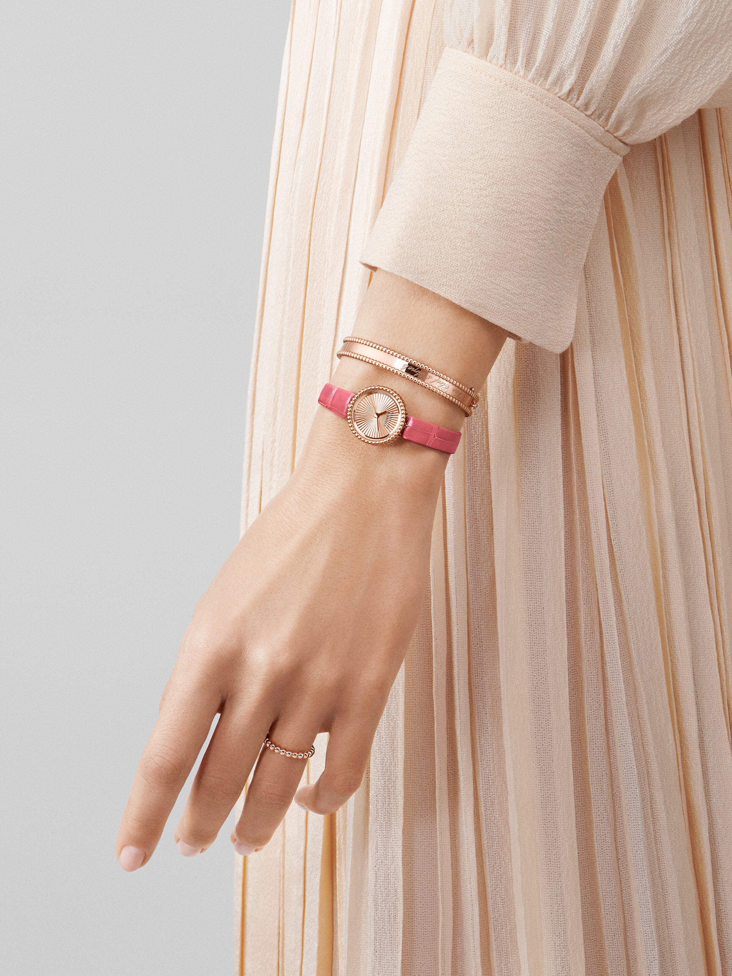 Bague Perlée perles d'or, moyen modèle