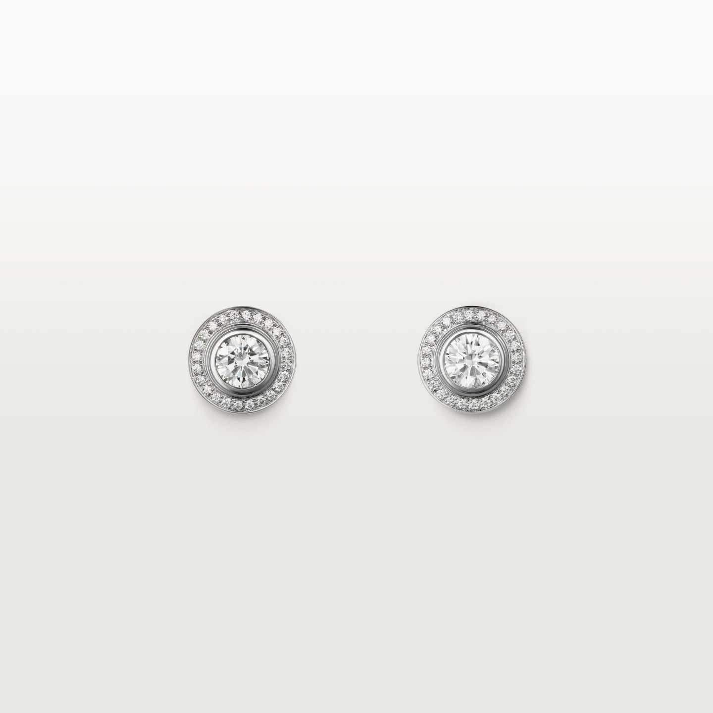 Puces d'oreilles Cartier d'Amour, 2 diamants taille brillant, pavées
