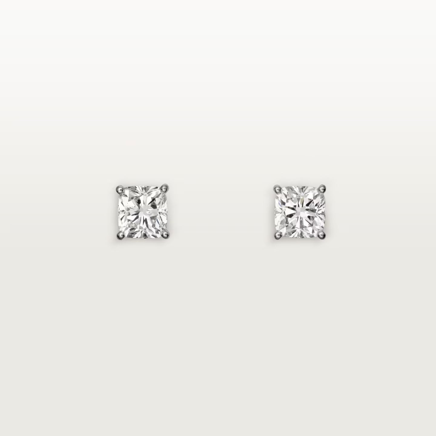 Puces d'oreilles 1895, 2 diamants taille coussin