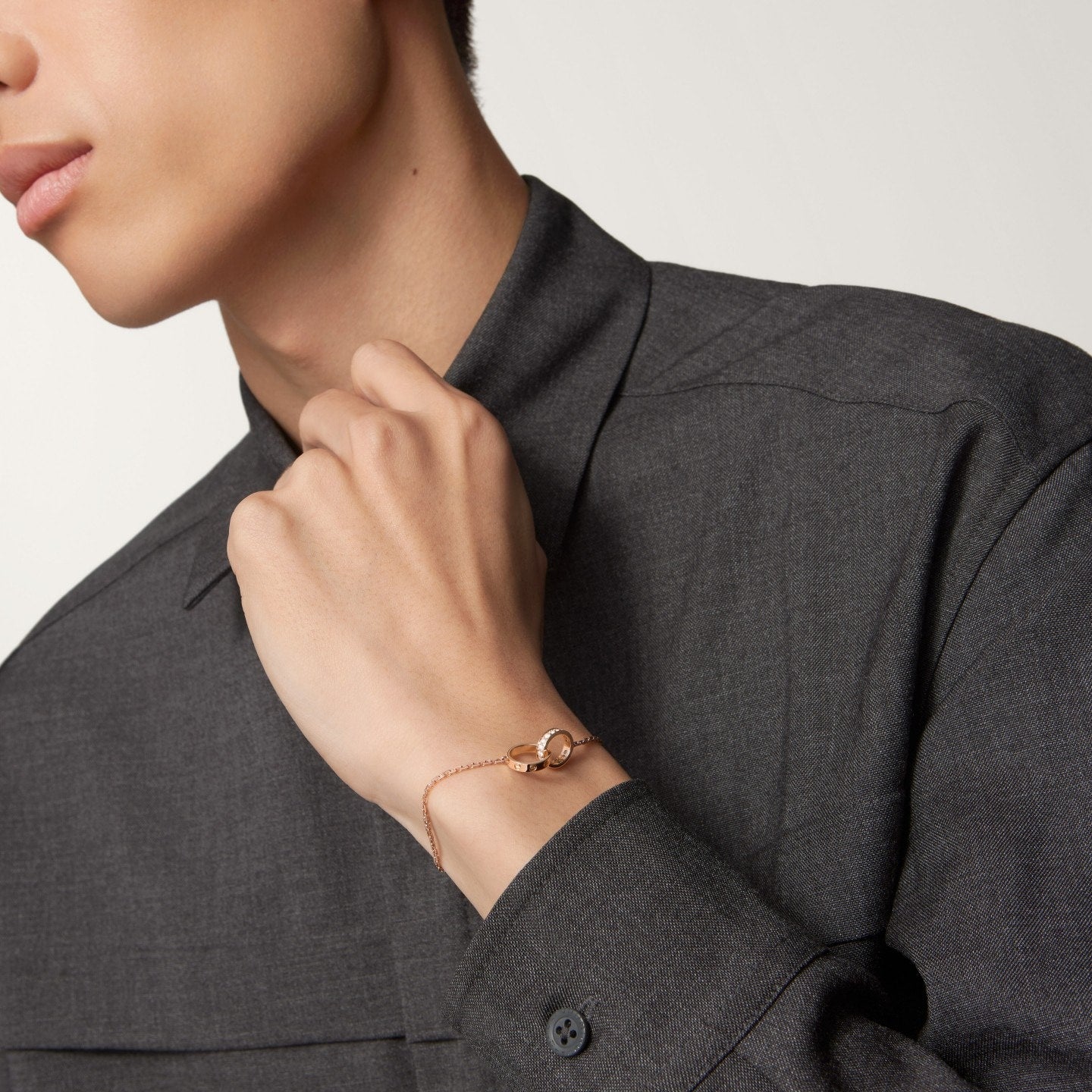 Bracelet LOVE, sur chaîne, semi-pavé