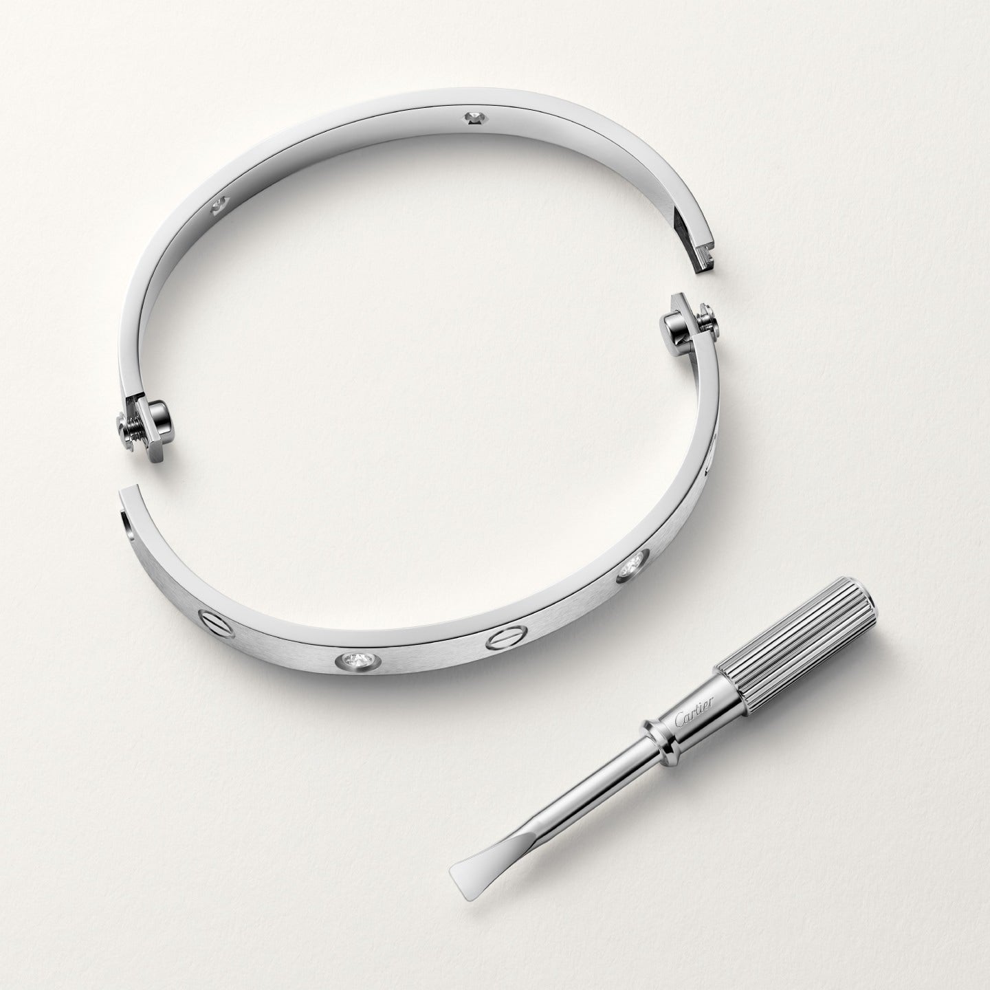 Bracelet LOVE, modèle classique, finition brossée, 4 diamants
