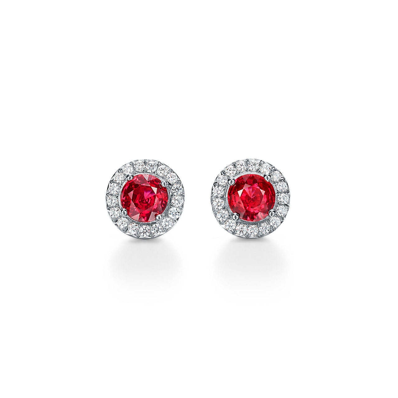 Boucles d’oreilles en platine 950 millièmes avec rubis et diamants