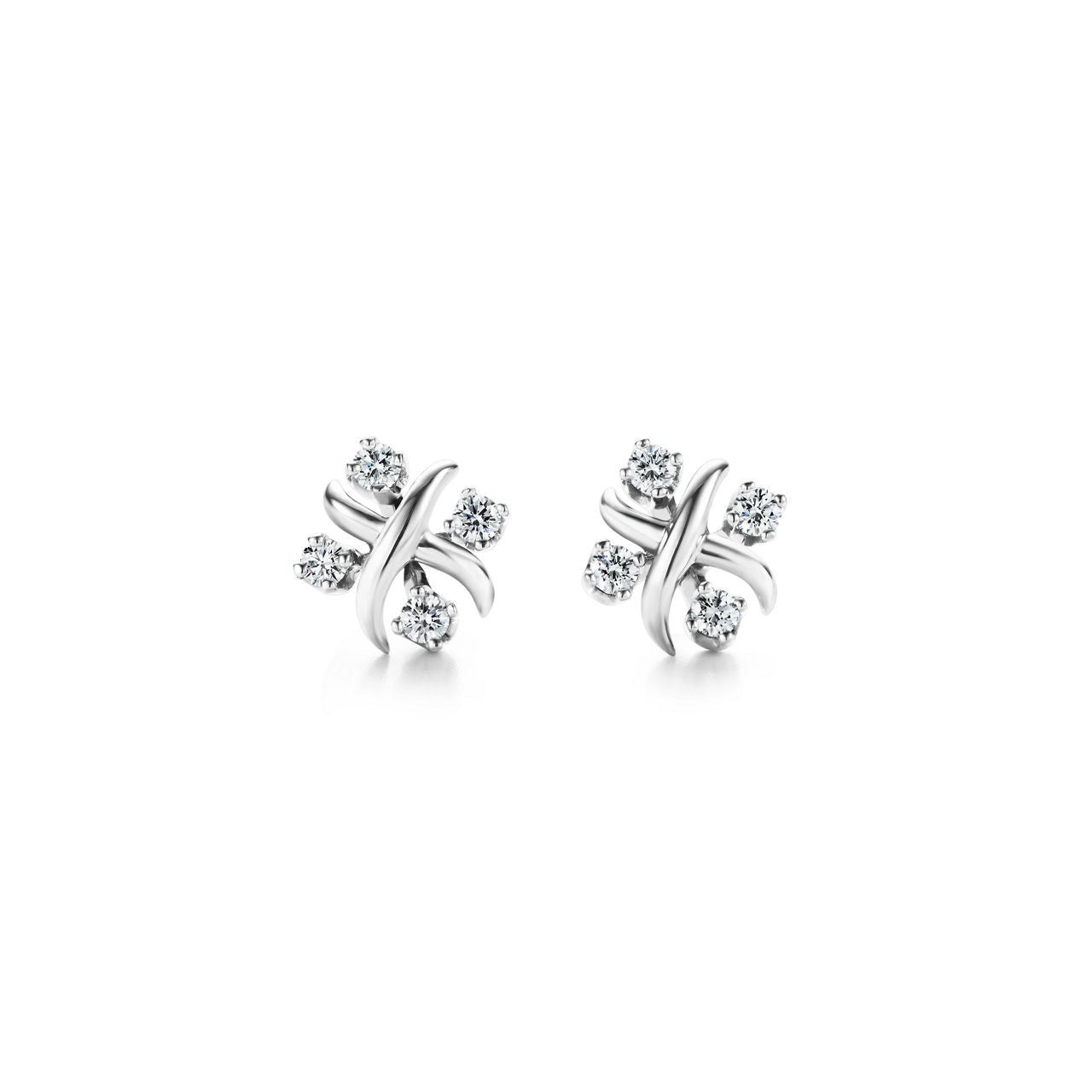 Boucles d’oreilles en platine et diamants