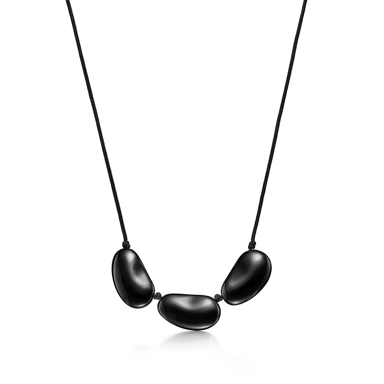 Collier Bean en bois japonais recouvert de laque noire