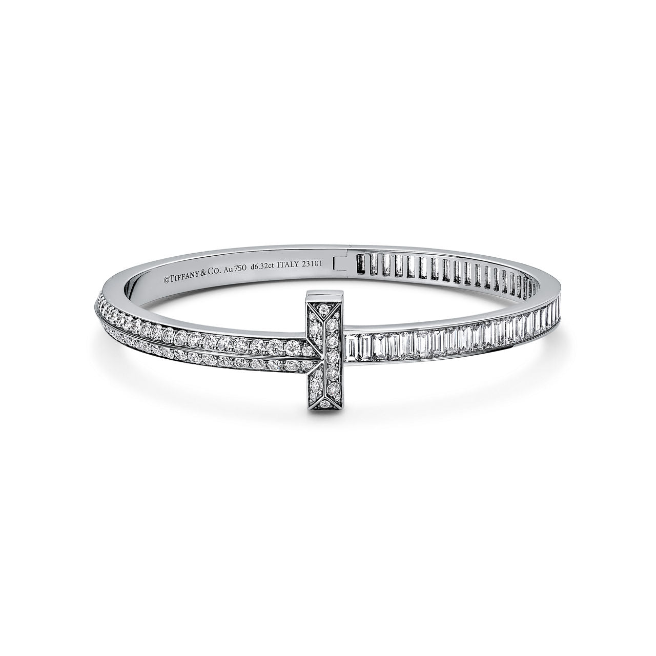 Bracelet jonc T1 en or blanc, diamants pavés et taille baguette