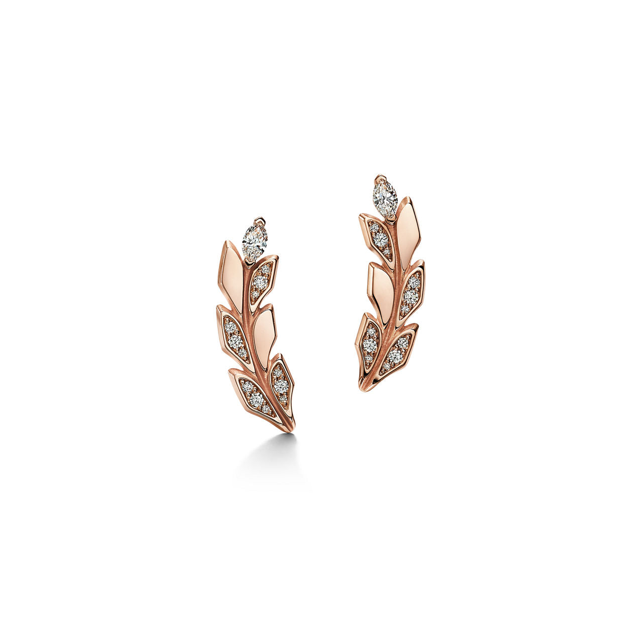 Boucles d’oreilles montantes motif vigne en or rose 18 carats et diamants