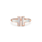 Tiffany T Bague Wire en or rose 18 carats et nacre