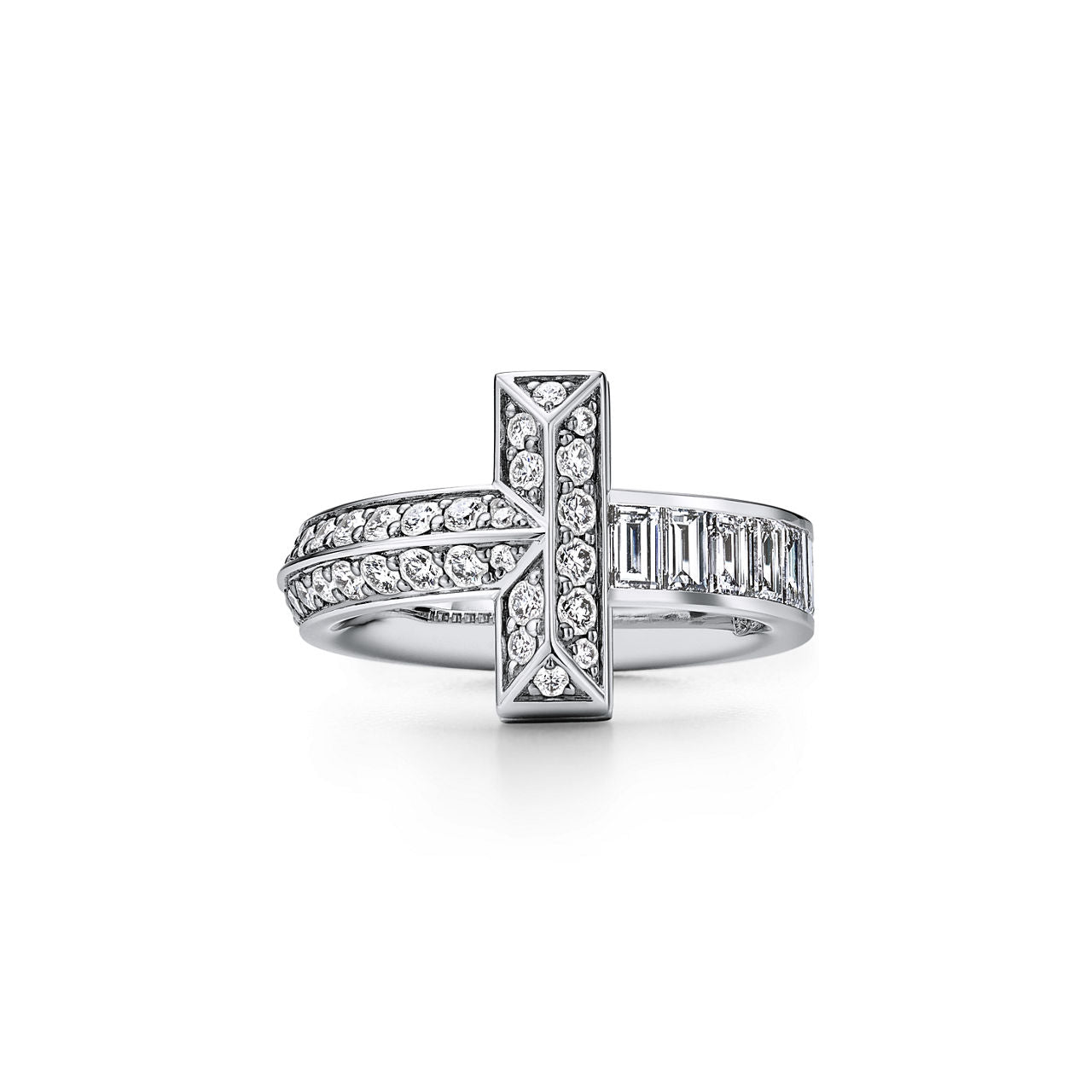 Tiffany T Bague T1 en or blanc et diamants pavés et taille baguette
