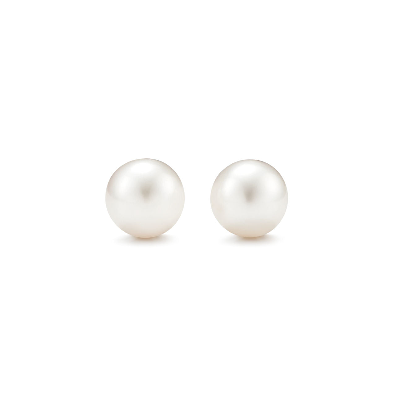 Boucles d’oreilles en perles en argent 925 millièmes. 8-9 mm.