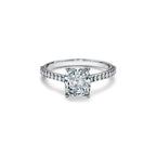 Tiffany Novo® Bague de fiançailles taille coussin avec anneau en platine 950 millièmes pavé de diamants