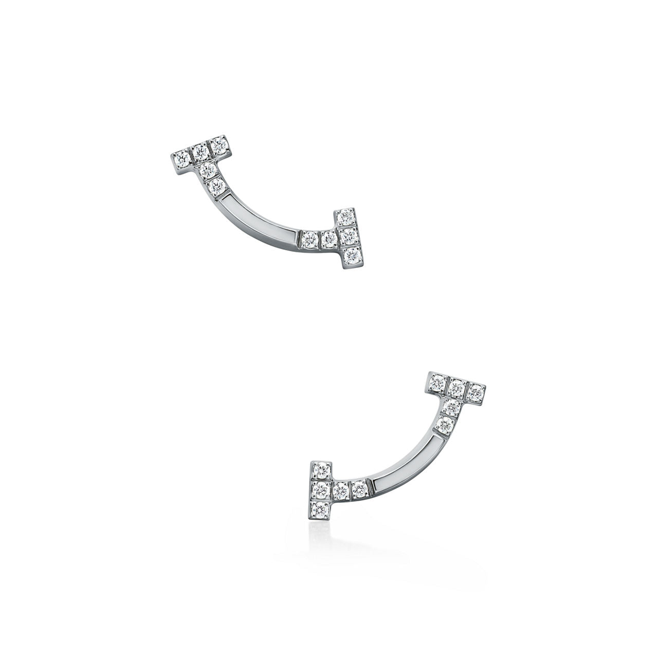 Boucles d’oreilles Smile en or blanc 18 carats et diamants. Mini.