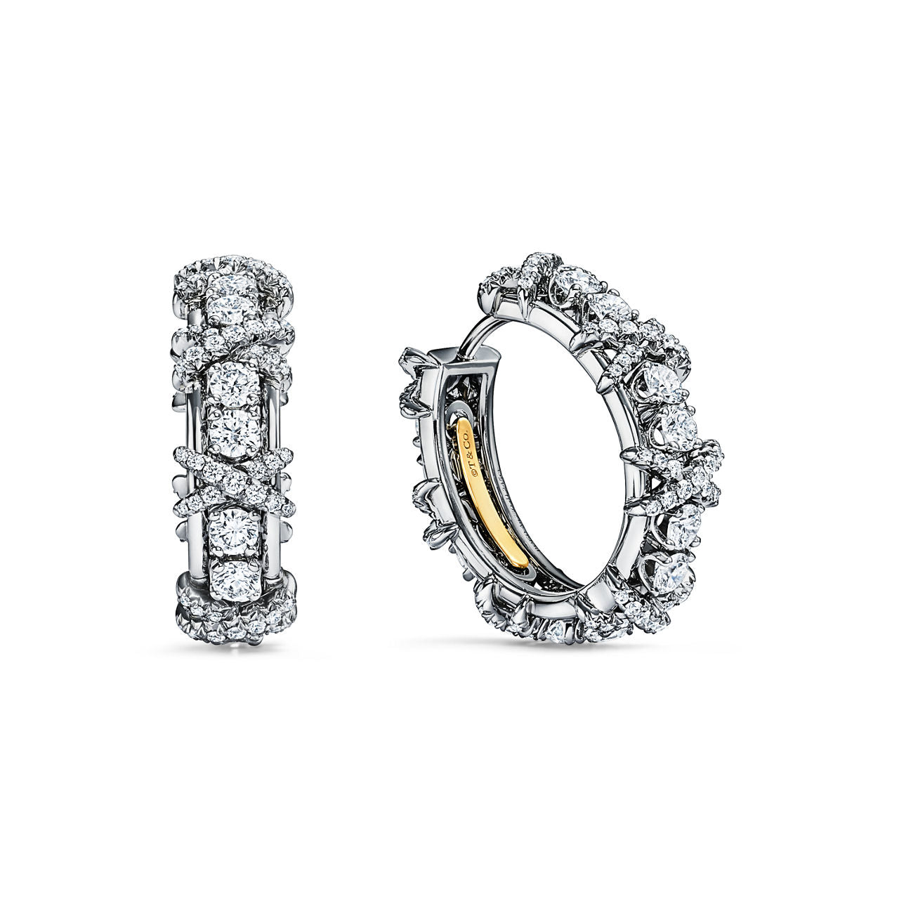 Boucles d’oreilles en platine et diamants