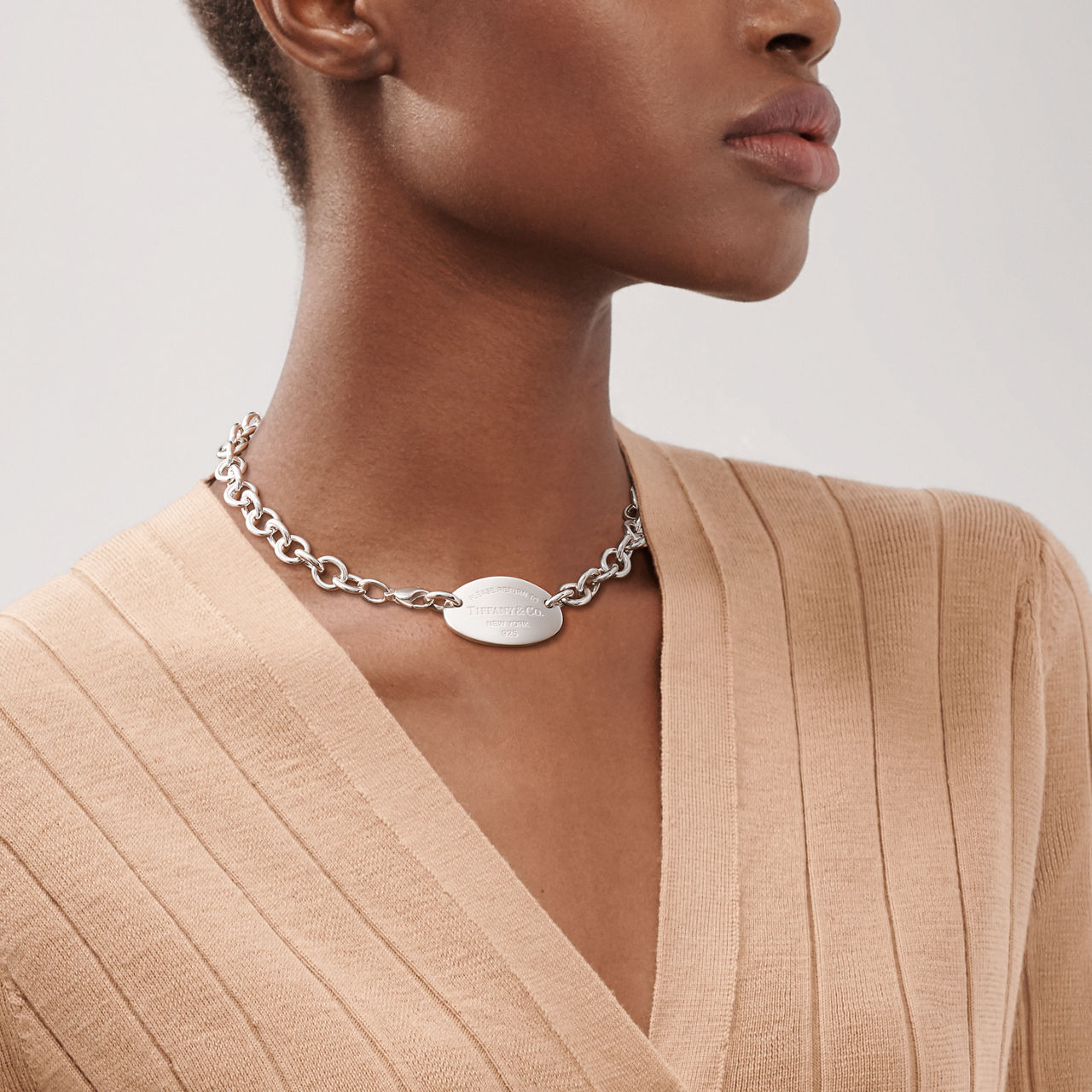 Collier Plaque ovale en argent 925 millièmes, 39,4 cm