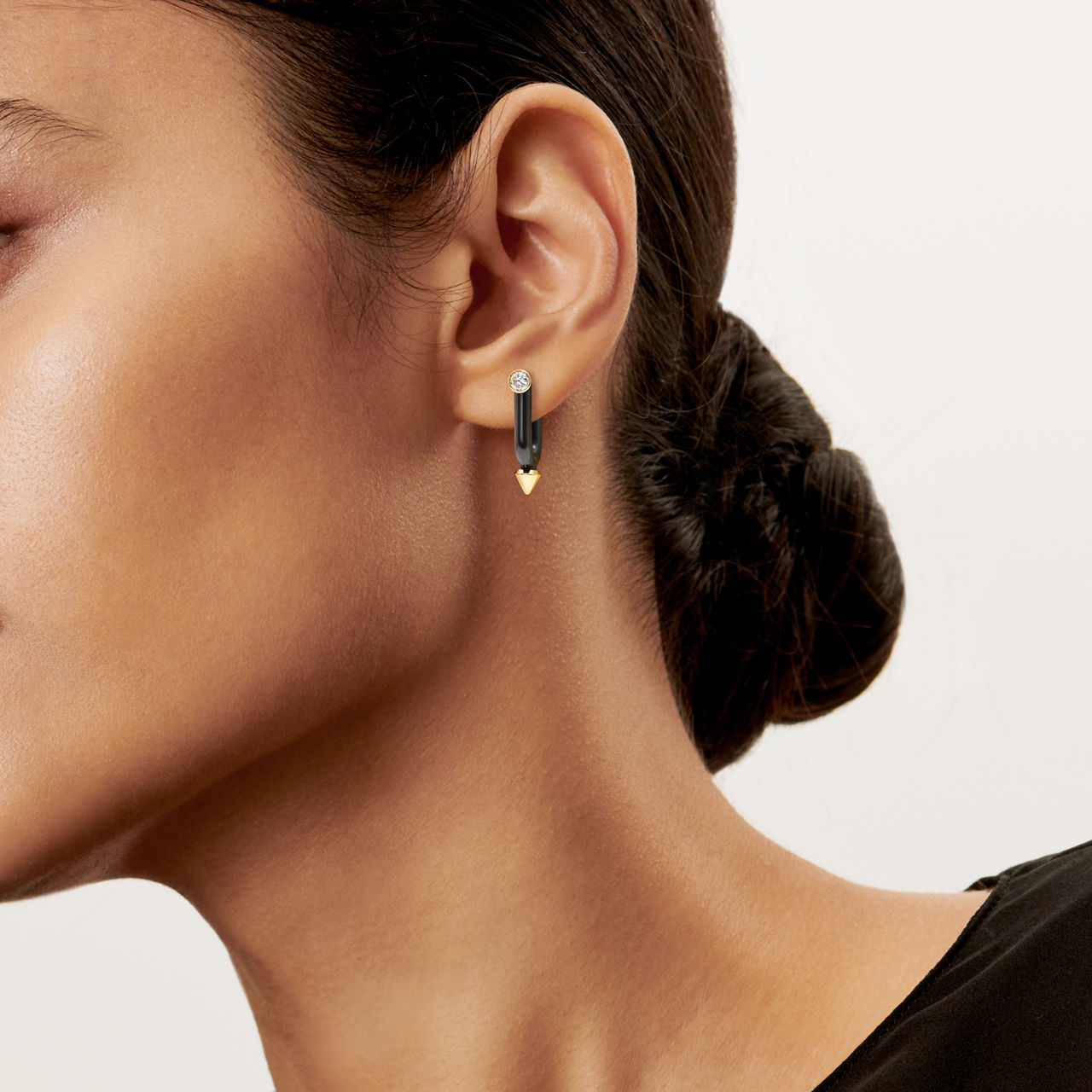 Boucles d’oreilles en titane, or et diamants, Large