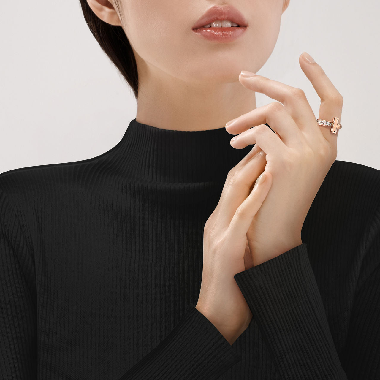 Tiffany T Bague T1 en or rose et diamants