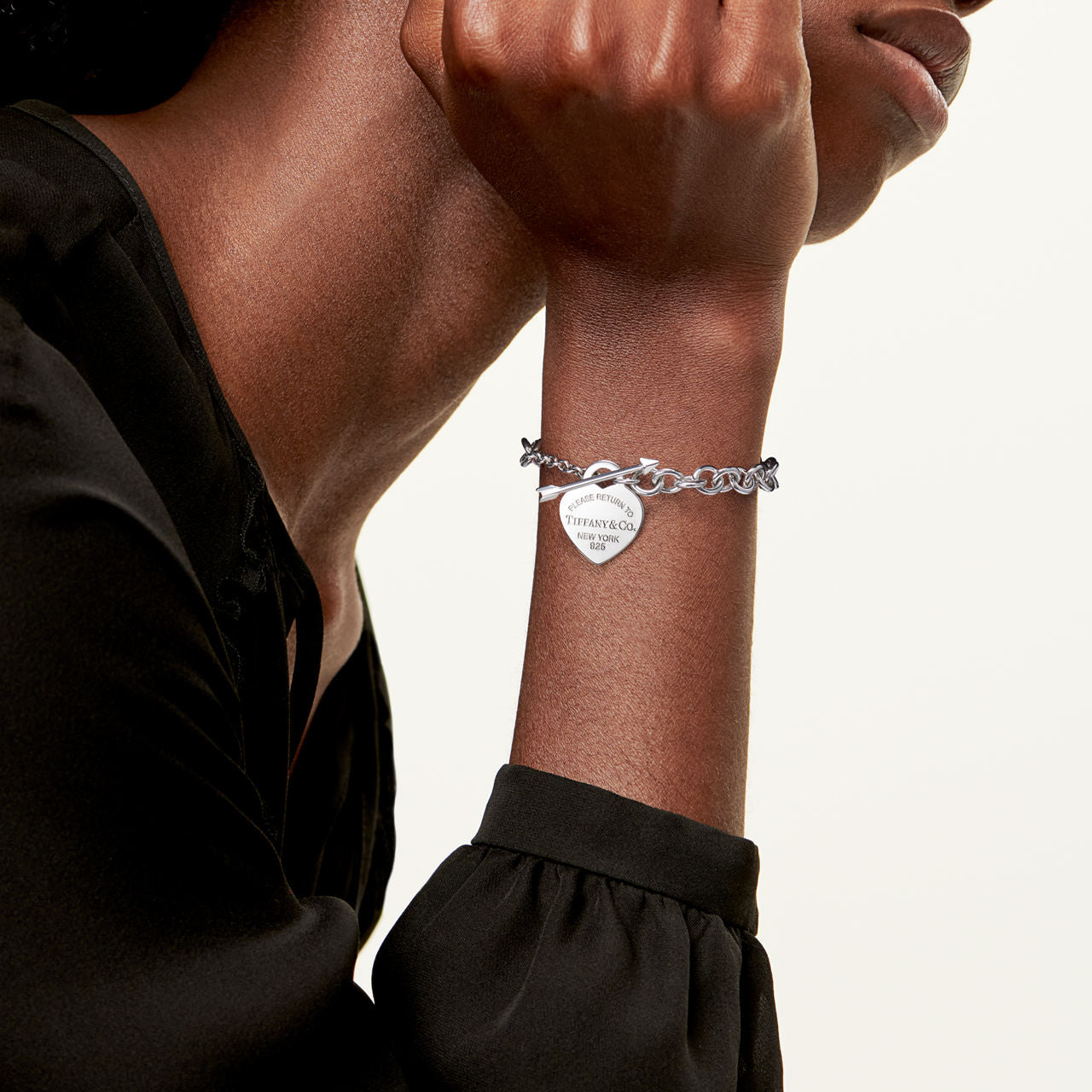 Bracelet Lovestruck Plaque Cœur en argent 925 millièmes. Medium.