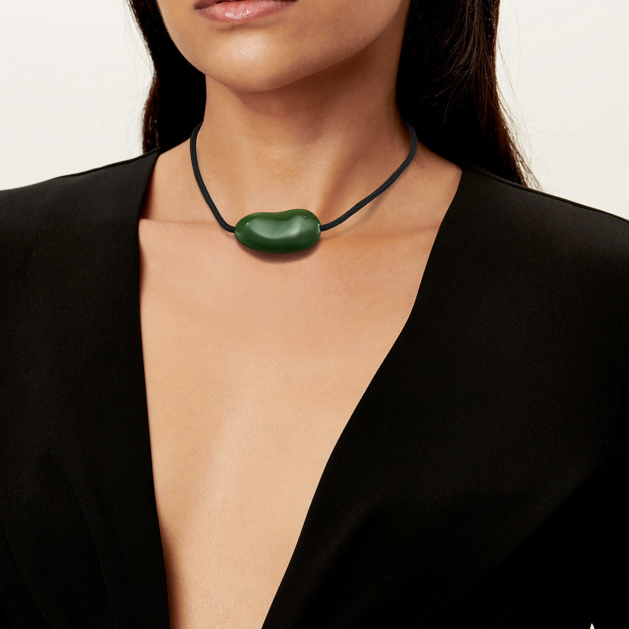 Pendentif Bean design en jade néphrite vert