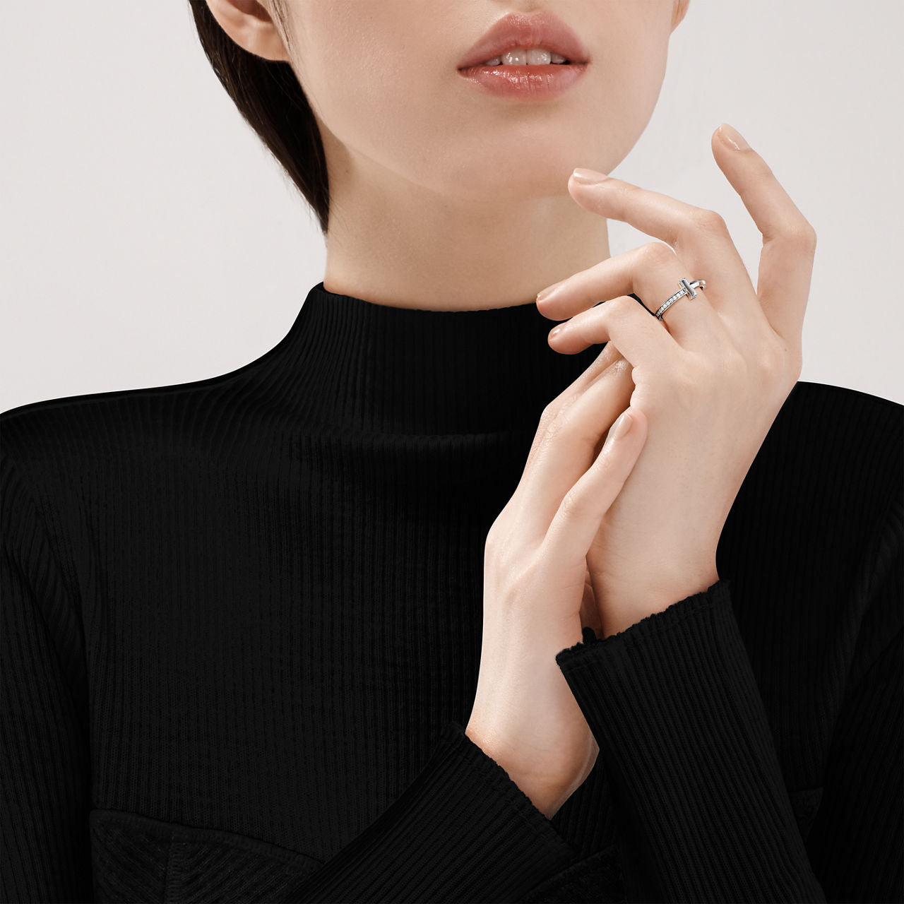 Tiffany T Bague T1 en or blanc 18 carats et diamants