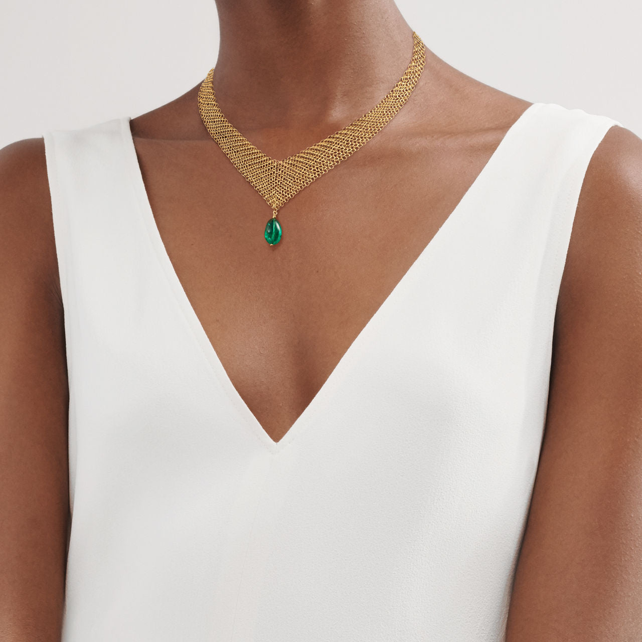 Collier de soirée Maille en or 18 carats et perle en émeraude polie