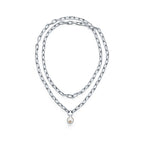 Collier en argent 925 mil. et perle d’eau douce. 81,2 cm en argent 925 millièmes