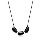 Collier Bean en bois japonais recouvert de laque noire