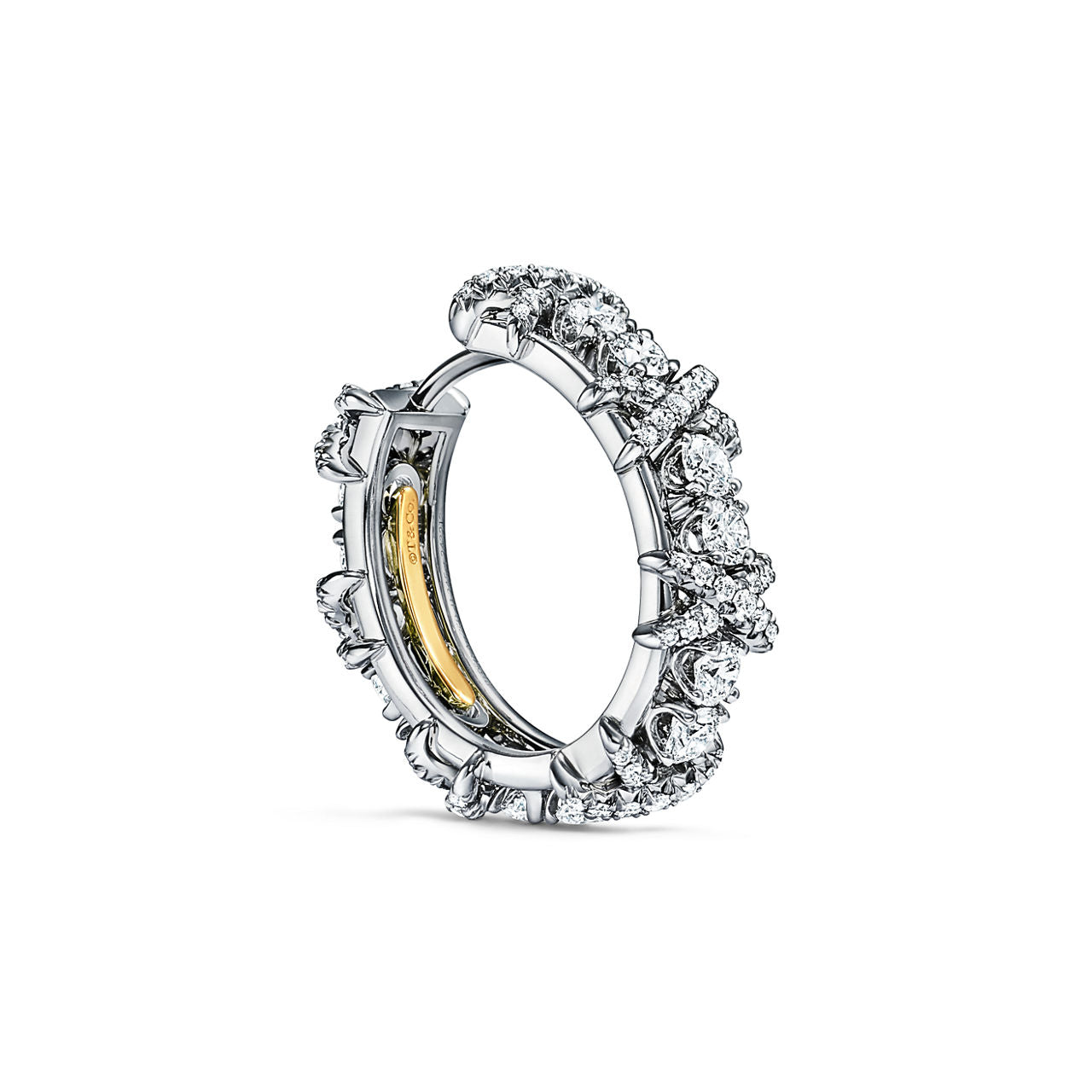 Boucles d’oreilles en platine et diamants