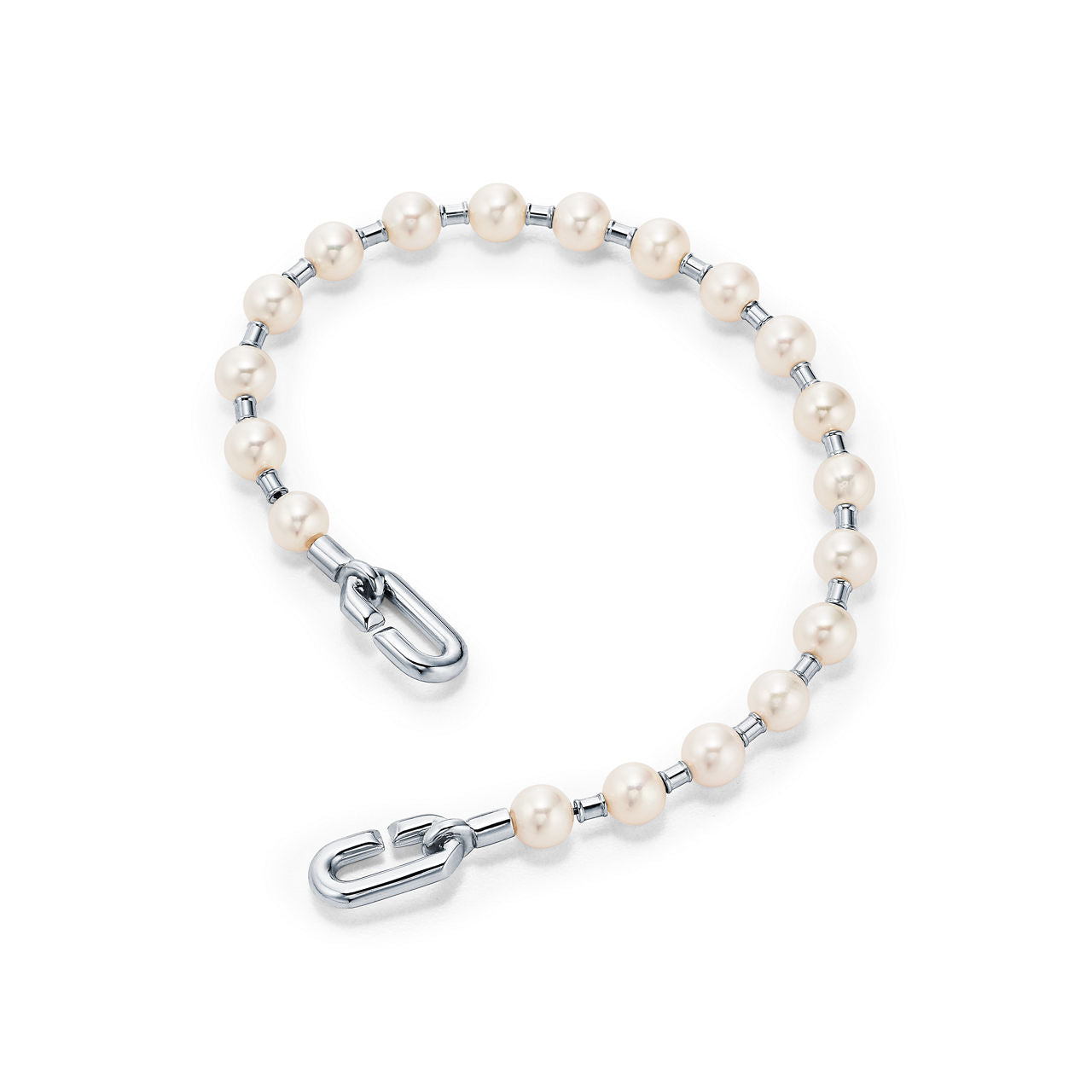 Bracelet en perles en argent 925 millièmes. 5-6 mm.