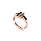 Tiffany T Bague Wire ornée d’onyx noir en or rose