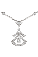 Divas’ Dream Collier