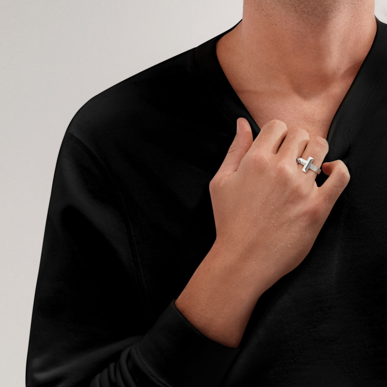 Tiffany T Bague T1 en or blanc 18 carats