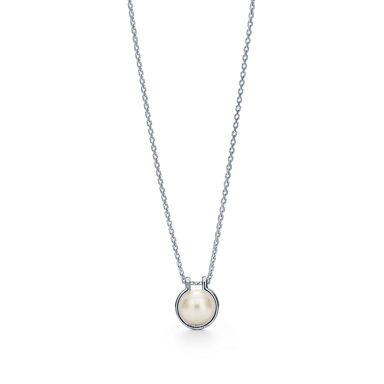 Pendentif à maillons en perle et argent. 40,6-45,7 cm en argent 925 millièmes
