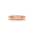 Tiffany Forever Alliance en or rose 18 carats et demi-tour de diamants. 3,5 mm.