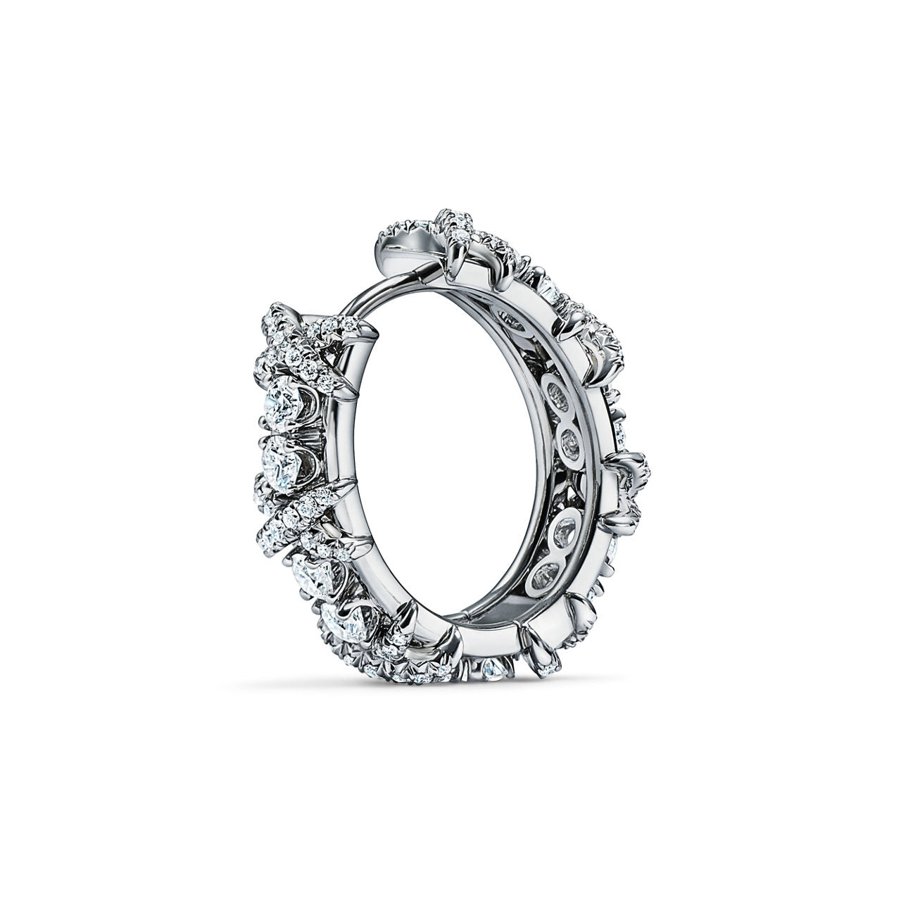 Boucles d’oreilles en platine et diamants