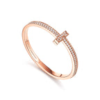 Bracelet jonc à charnière large T1 orné de diamants en or rose