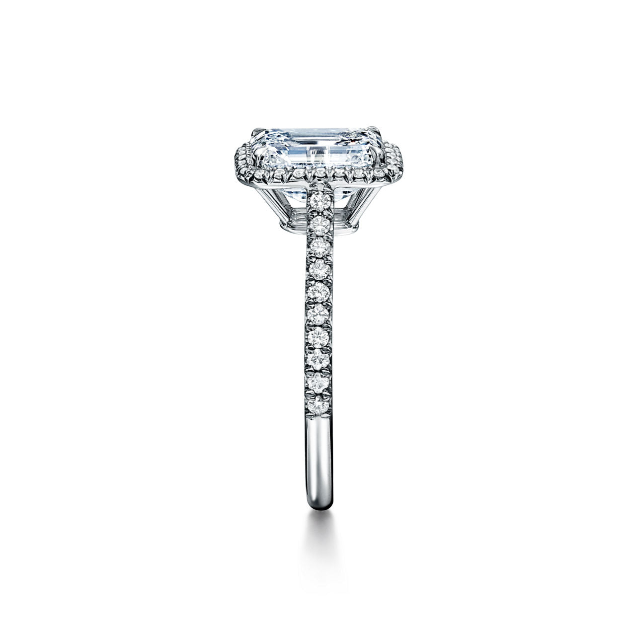 Tiffany Soleste Bague de fiançailles halo taille émeraude avec anneau en platine 950 millièmes et diamants