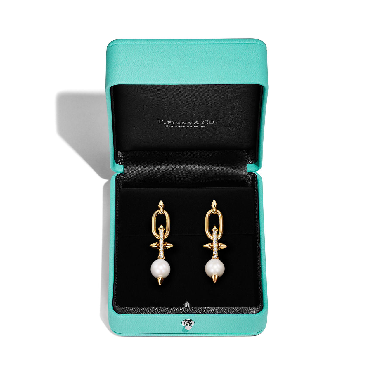 Boucles d’oreilles Perles, or jaune, diamants