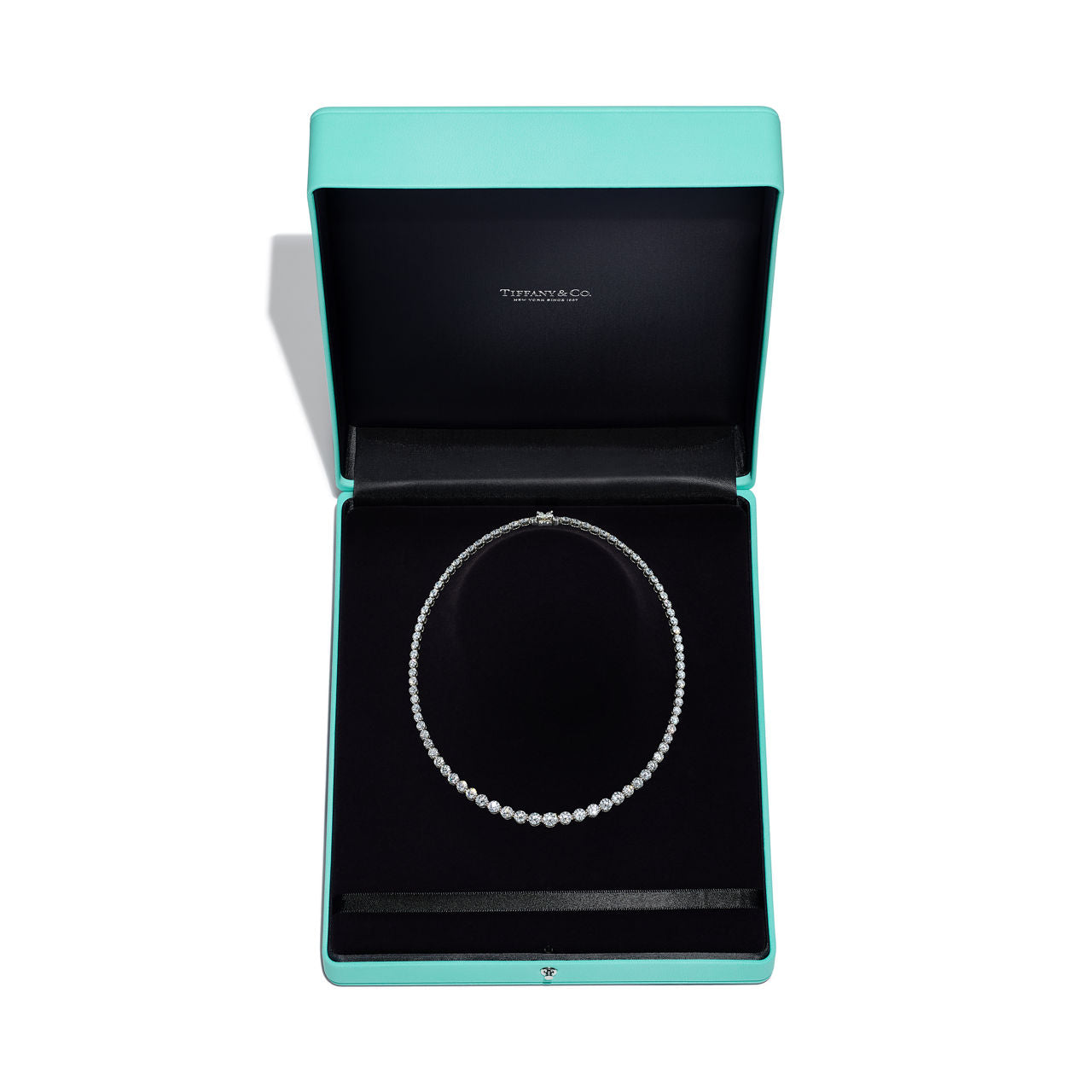 Collier linéaire en diamants avec fermoir Tiffany Victoria®