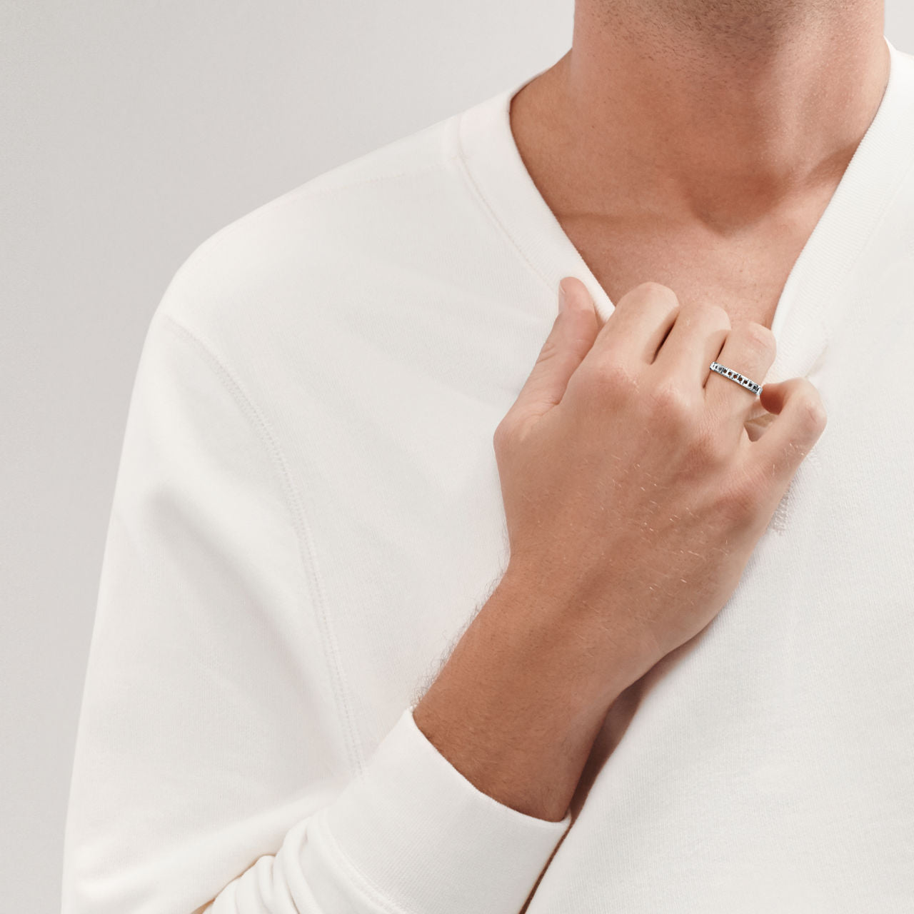 Tiffany T Bague True étroite en or blanc 18 carats