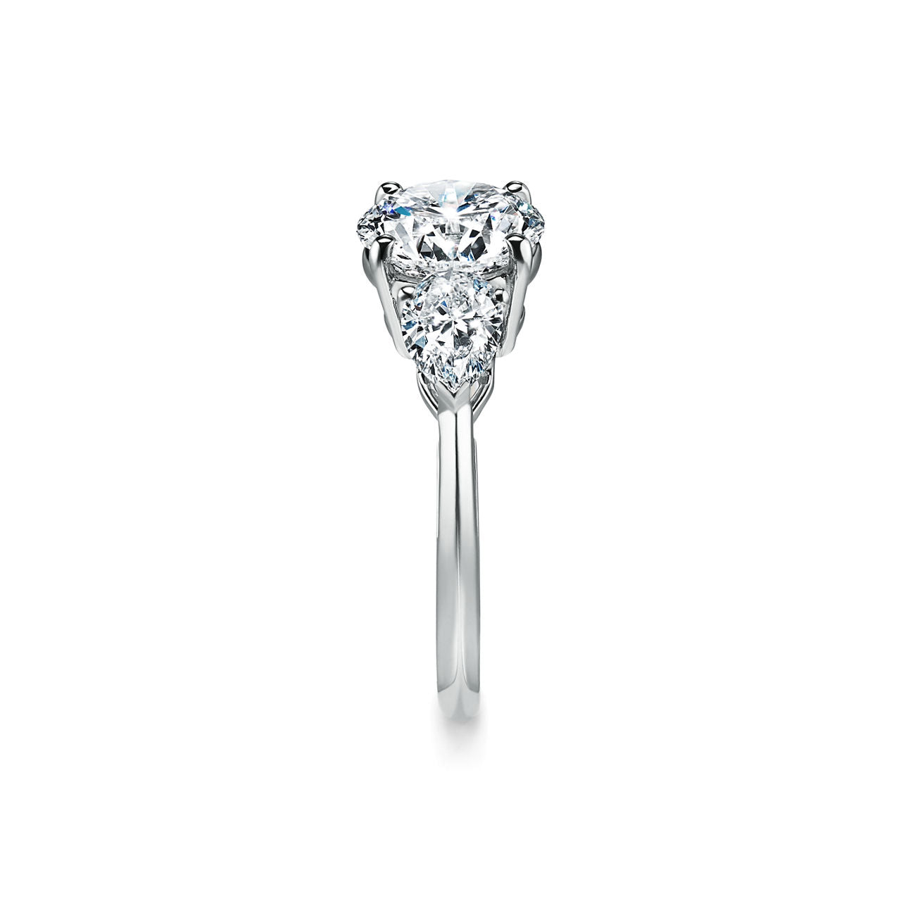 Tiffany Trois pierres Bague de fiançailles en platine 950 millièmes ornée de pierres latérales taille poire